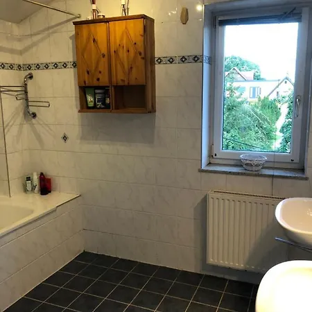 Haus Mit Garten