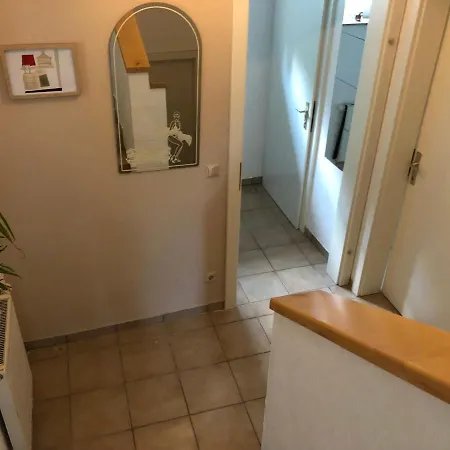 Haus Mit Garten