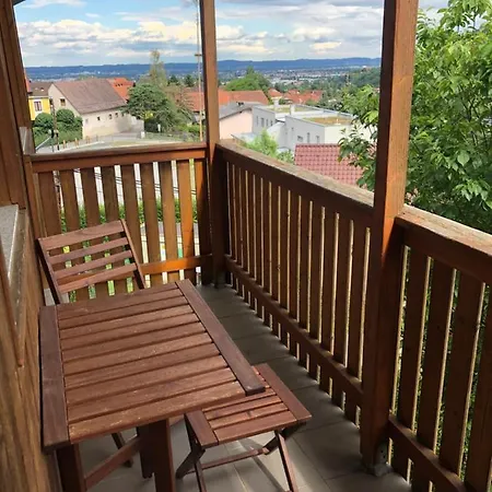 Haus Mit Garten Feriehus